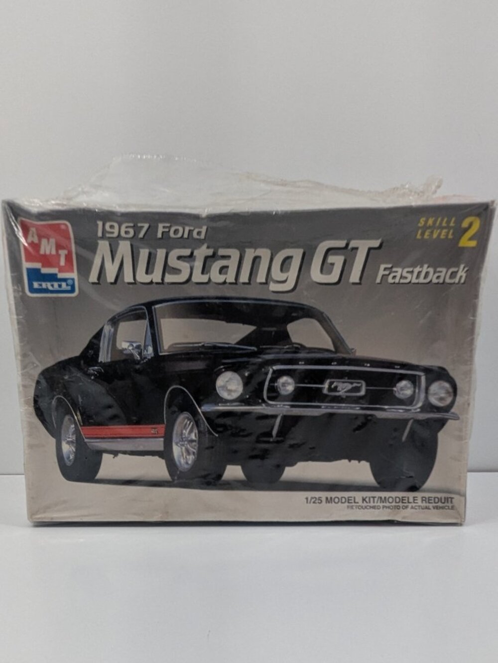 NEW AMT  1967 Ford Mustang GT Fastback 1:25 Model Kit